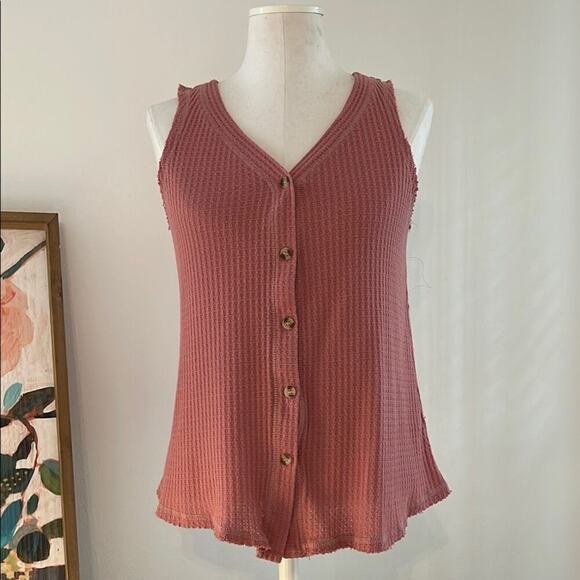 Wonderly Tops - Women's Sleeveless Button-Down Top - Muted/Dark Pink
